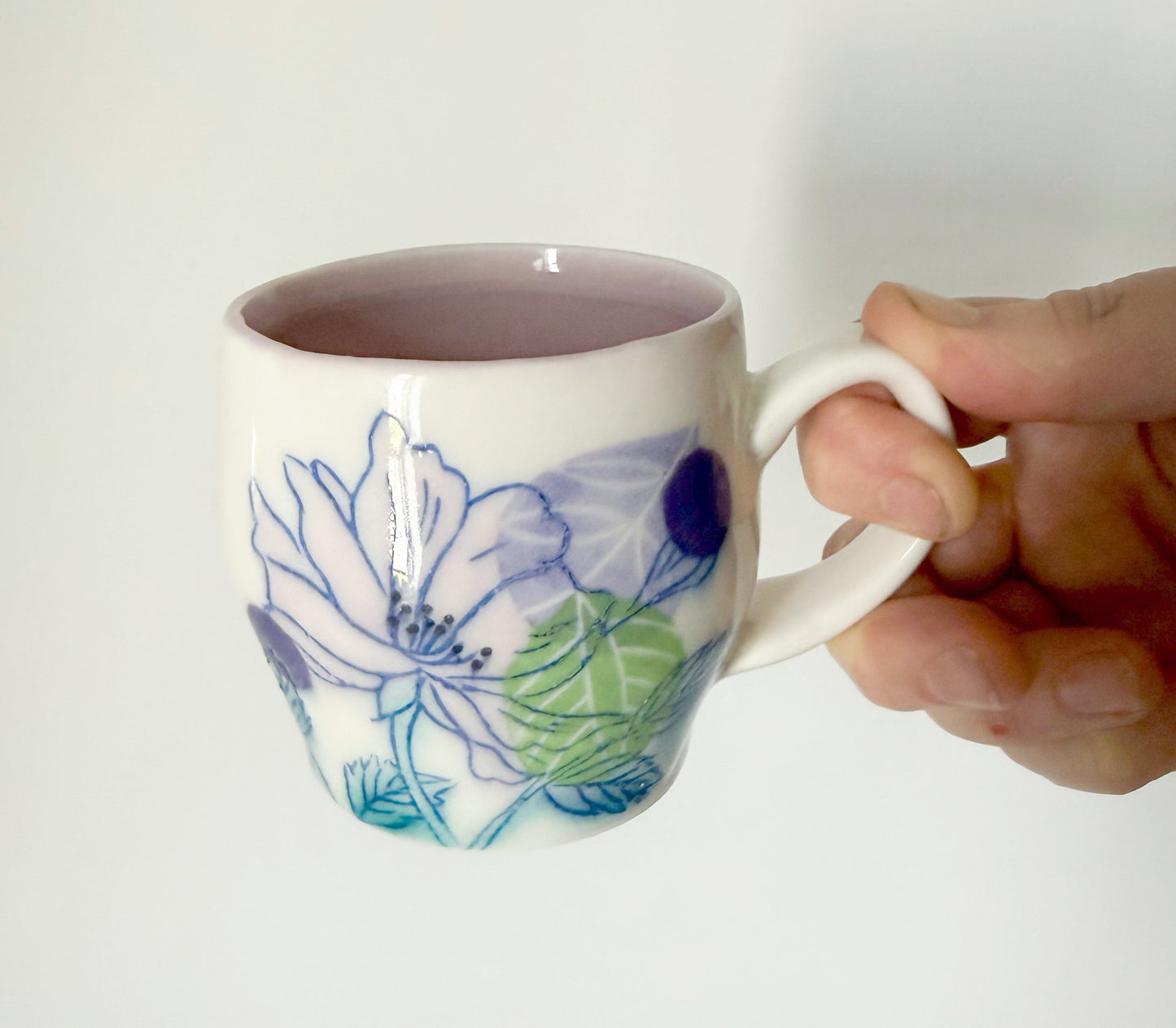 Small mug with pink roses