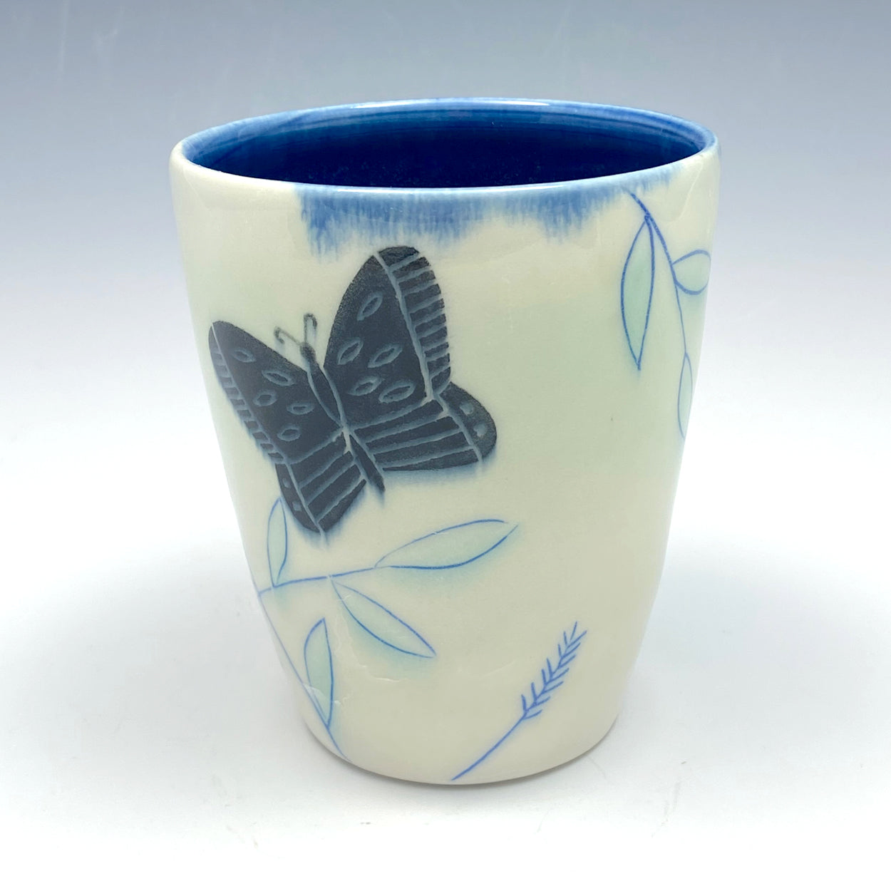 Juice cup with black butterflies 01