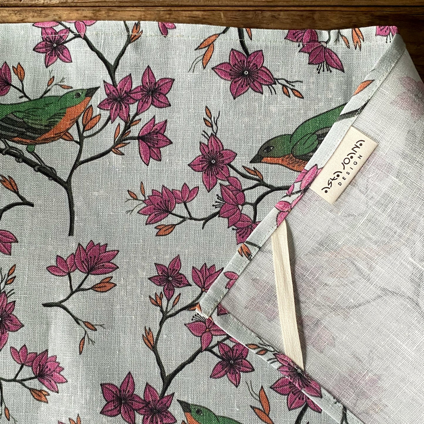 Robins linen tea towel