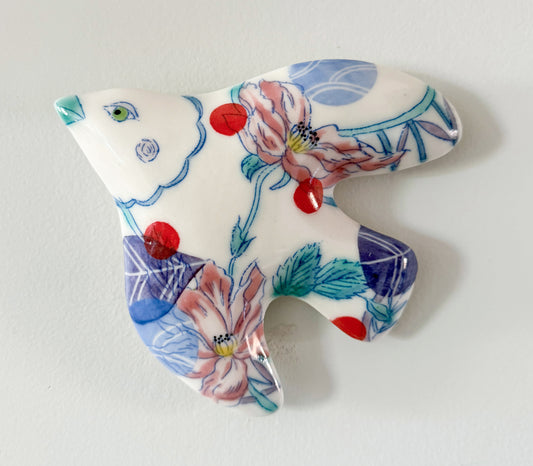 Bird wall sculpture with bright pink roses - medium