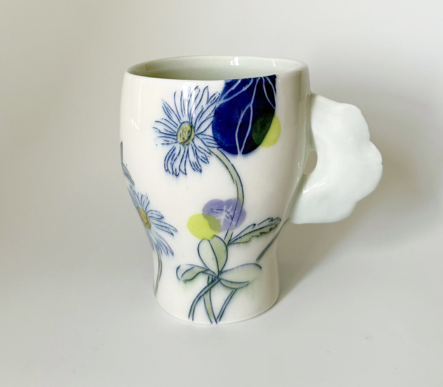 Tumbler / cup with daisies and clovers 2