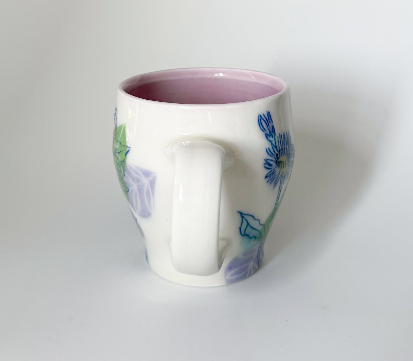 Mug with pink poppies