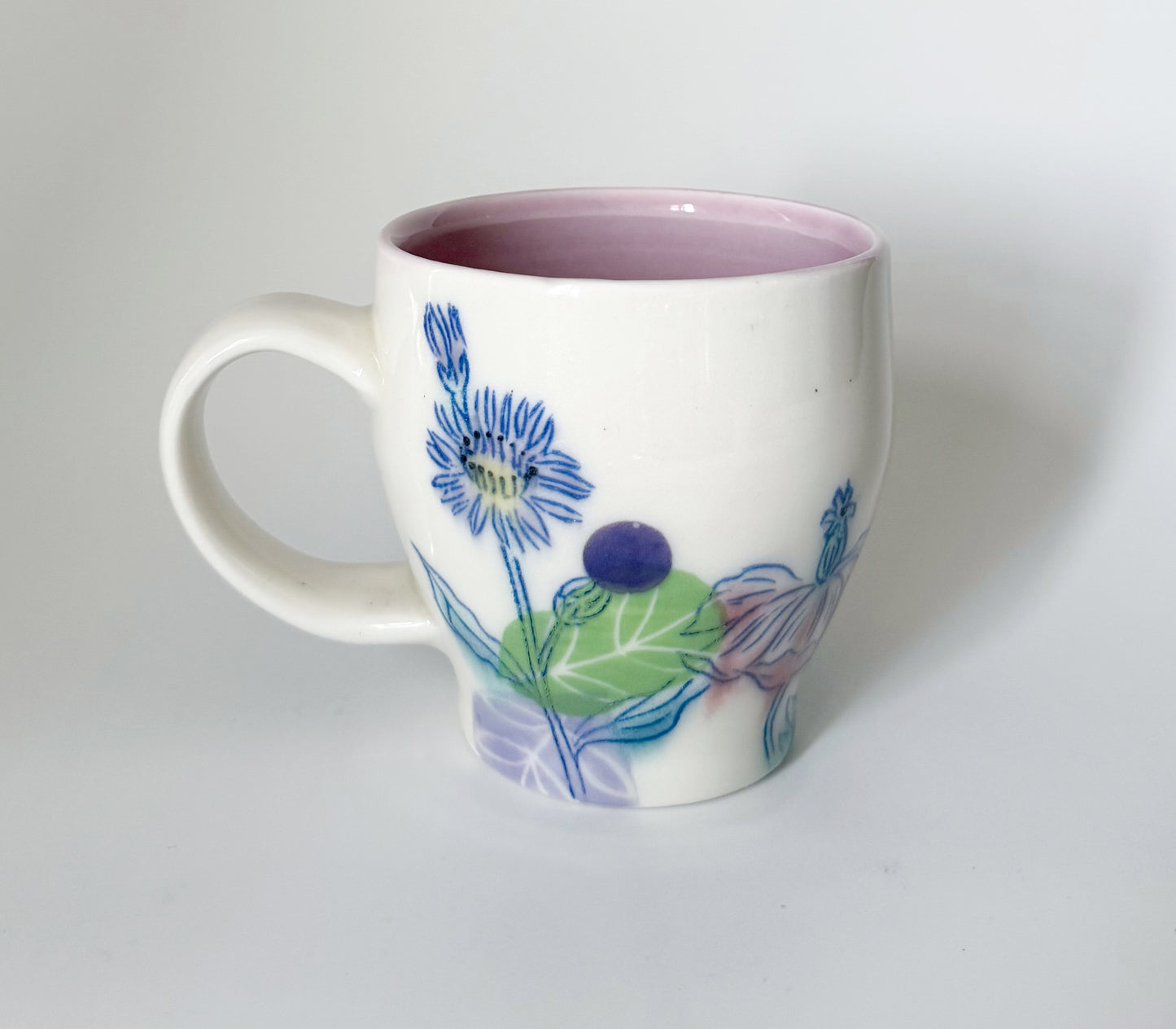 Mug with pink poppies
