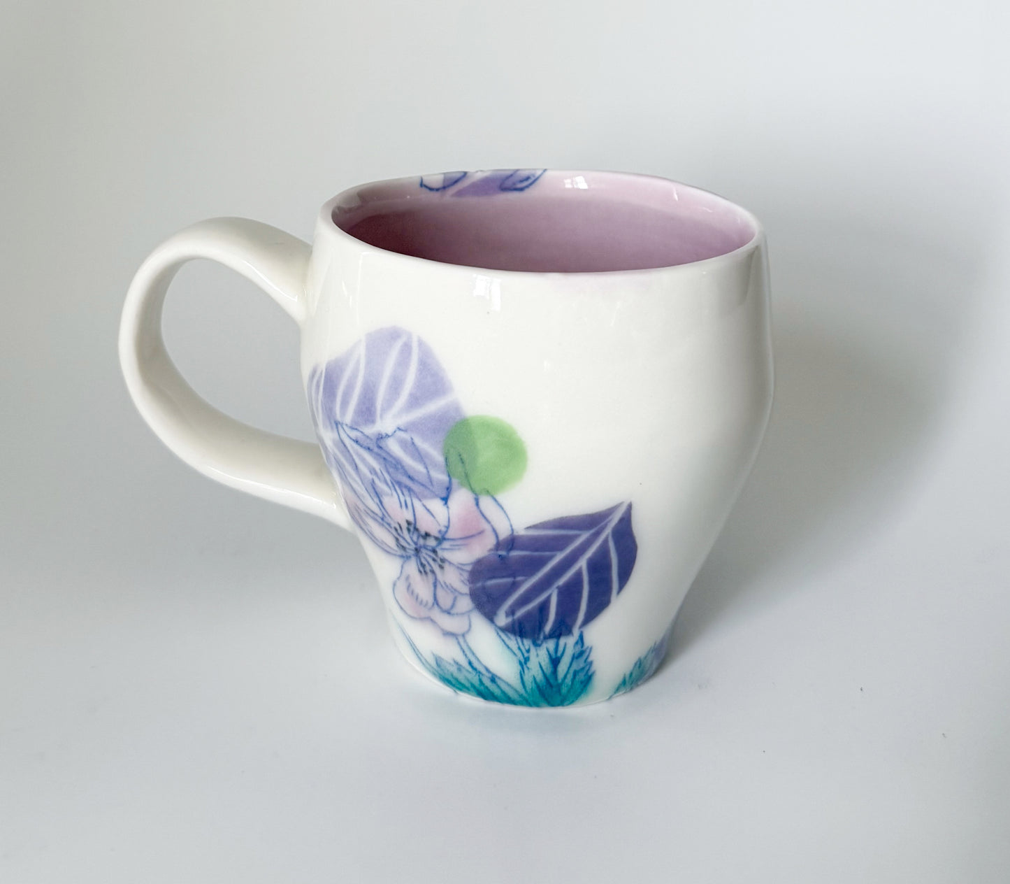 Mug with pink roses