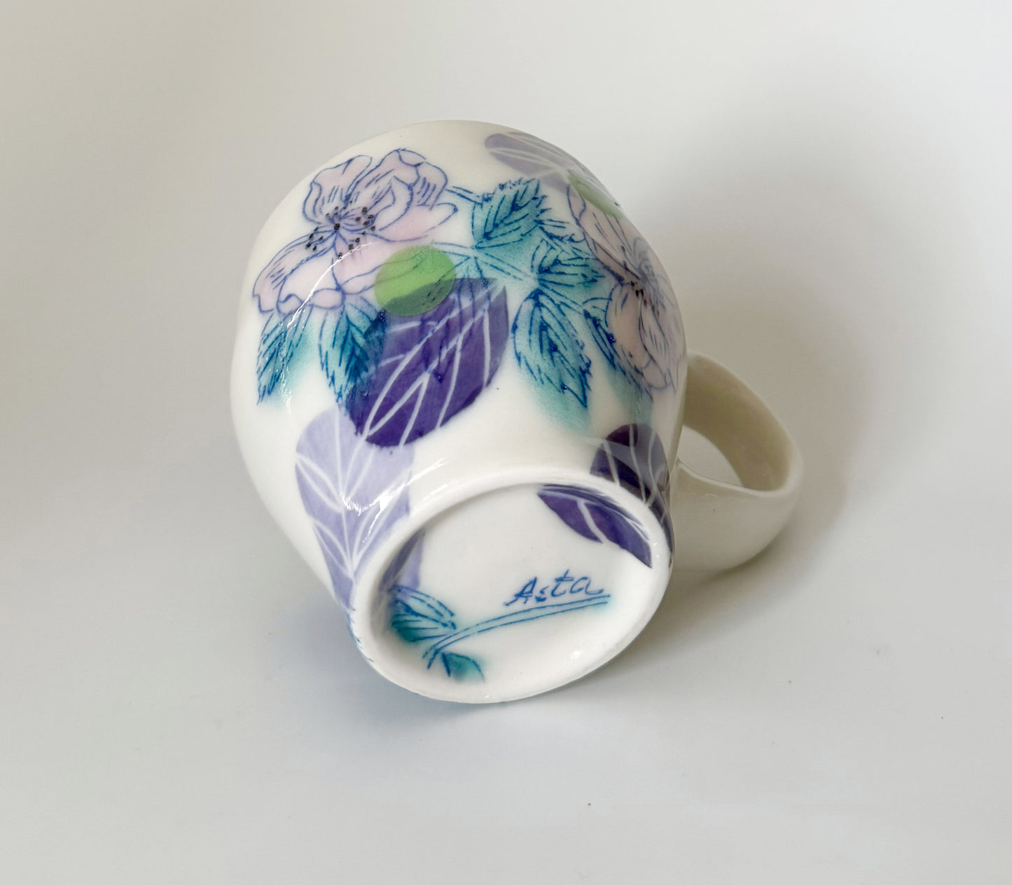 Mug with pink roses