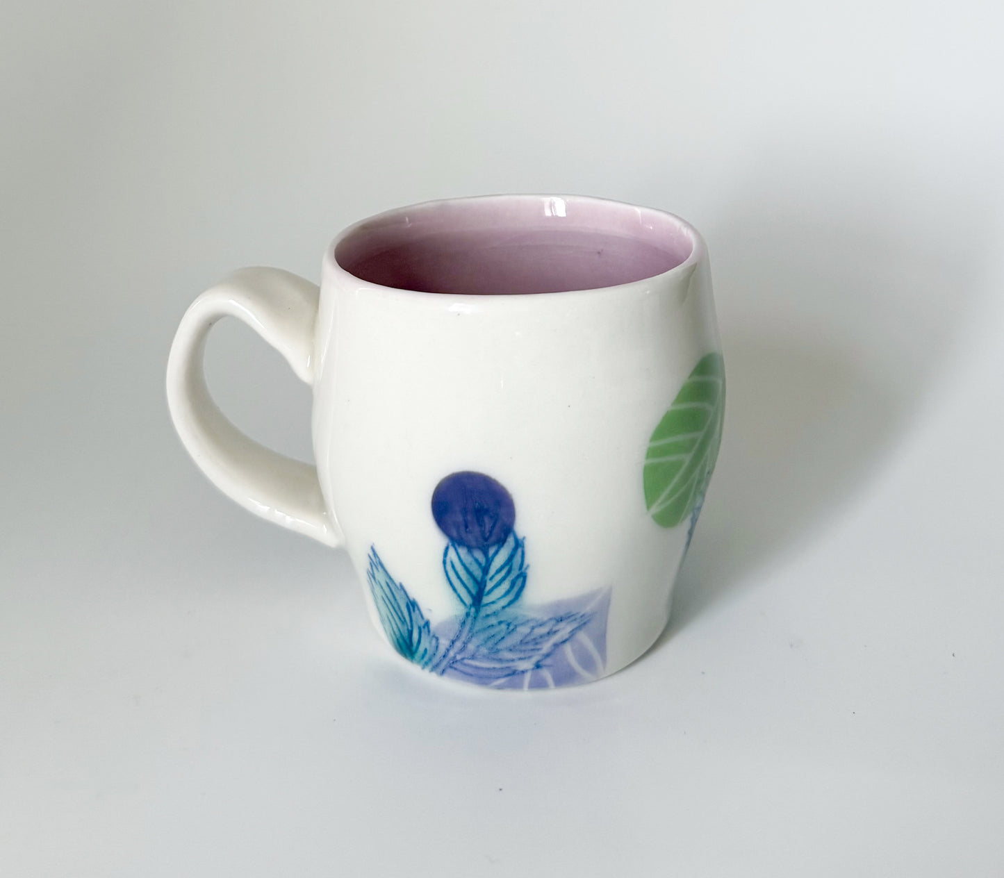 Small mug with pink roses