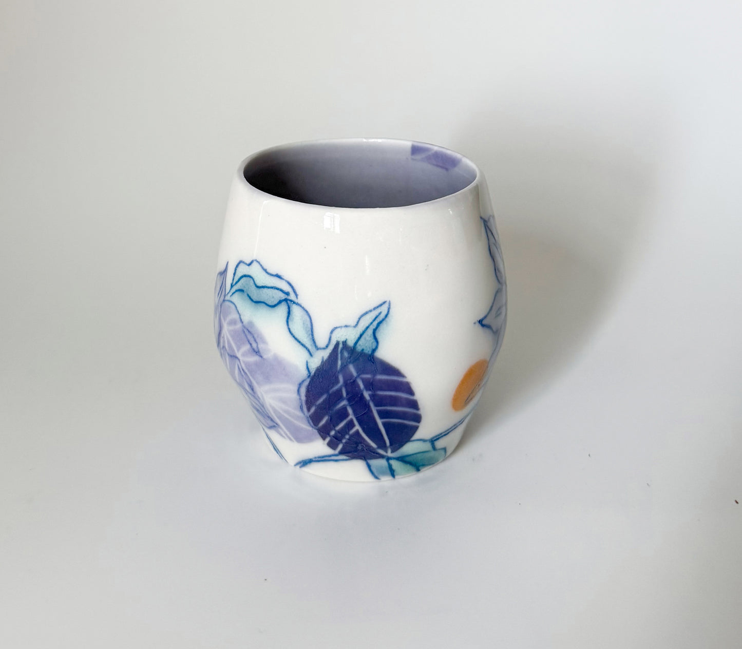 Small mug with clematis