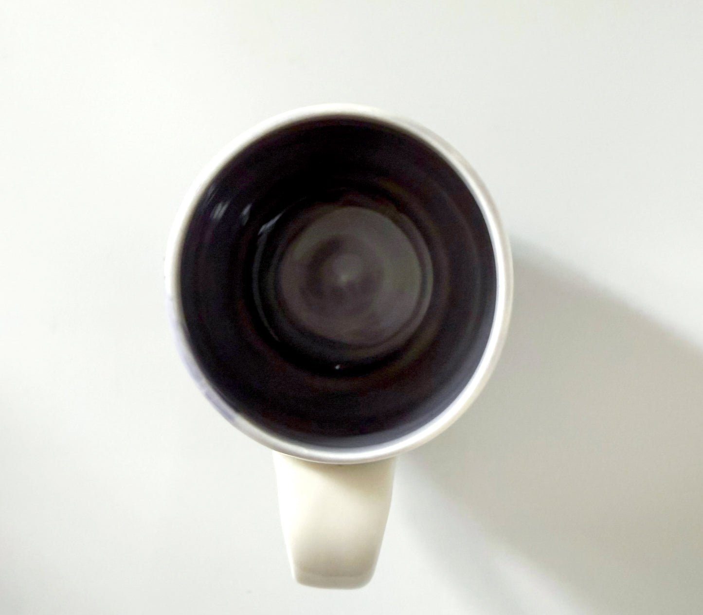 Small mug with clematis