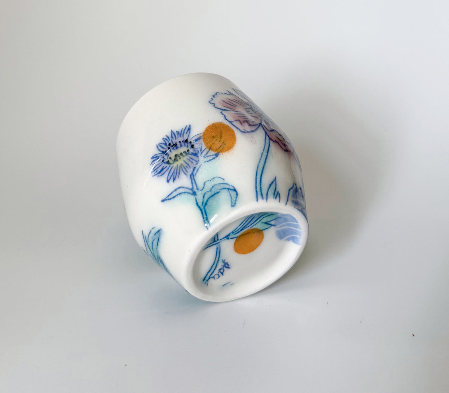 Small mug with pink poppies