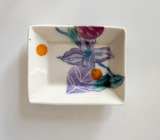 Small rectangular plate with clematis