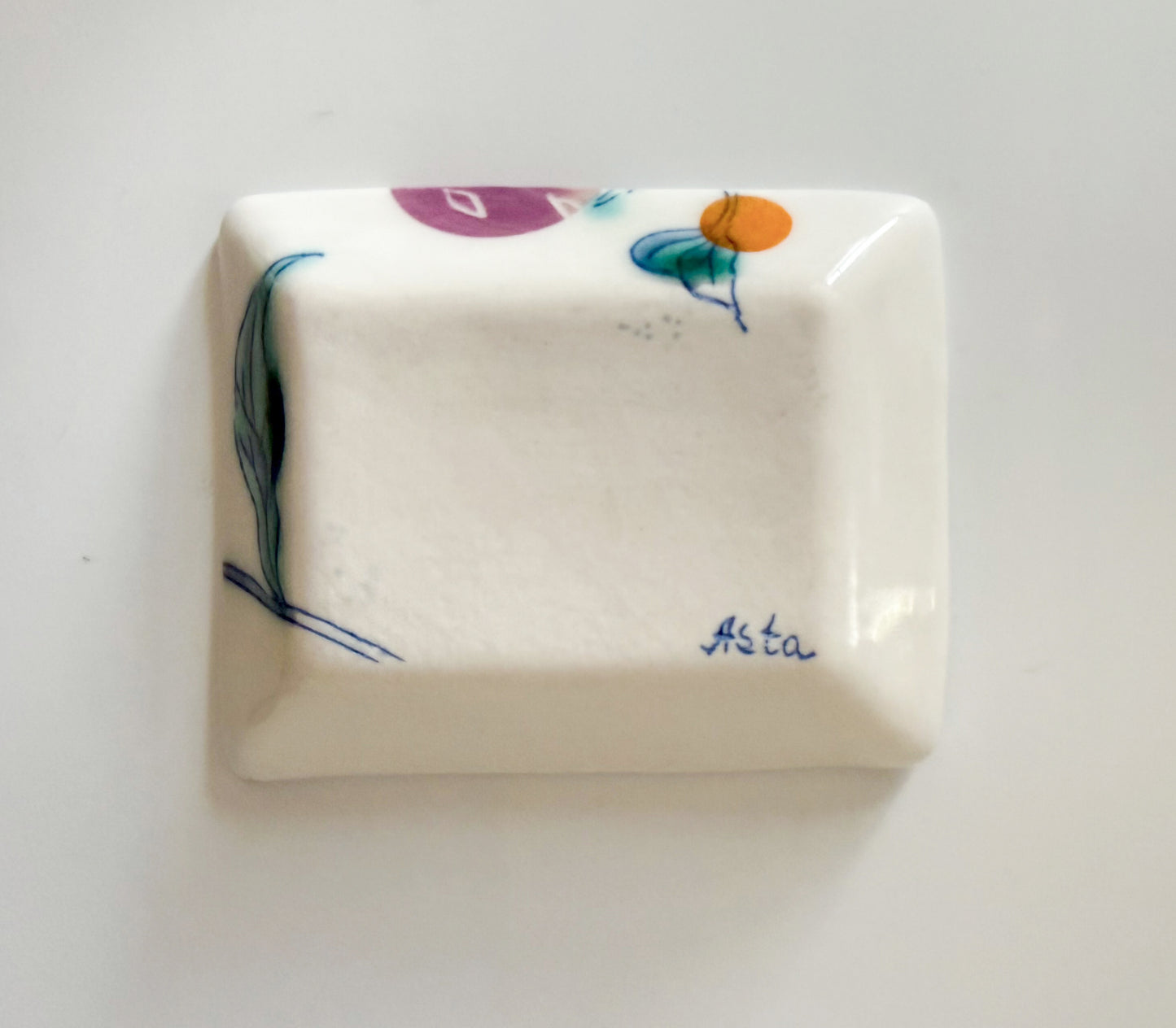 Small rectangular plate with clematis