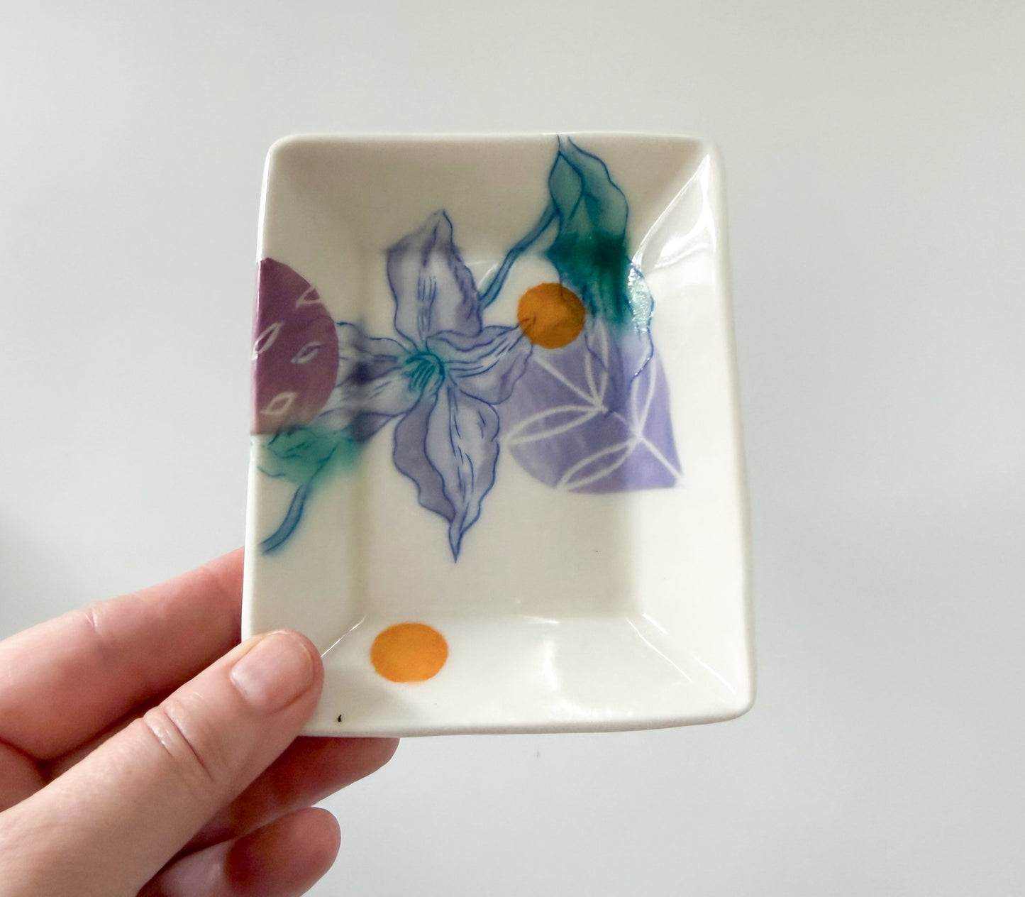 Small rectangular plate with clematis