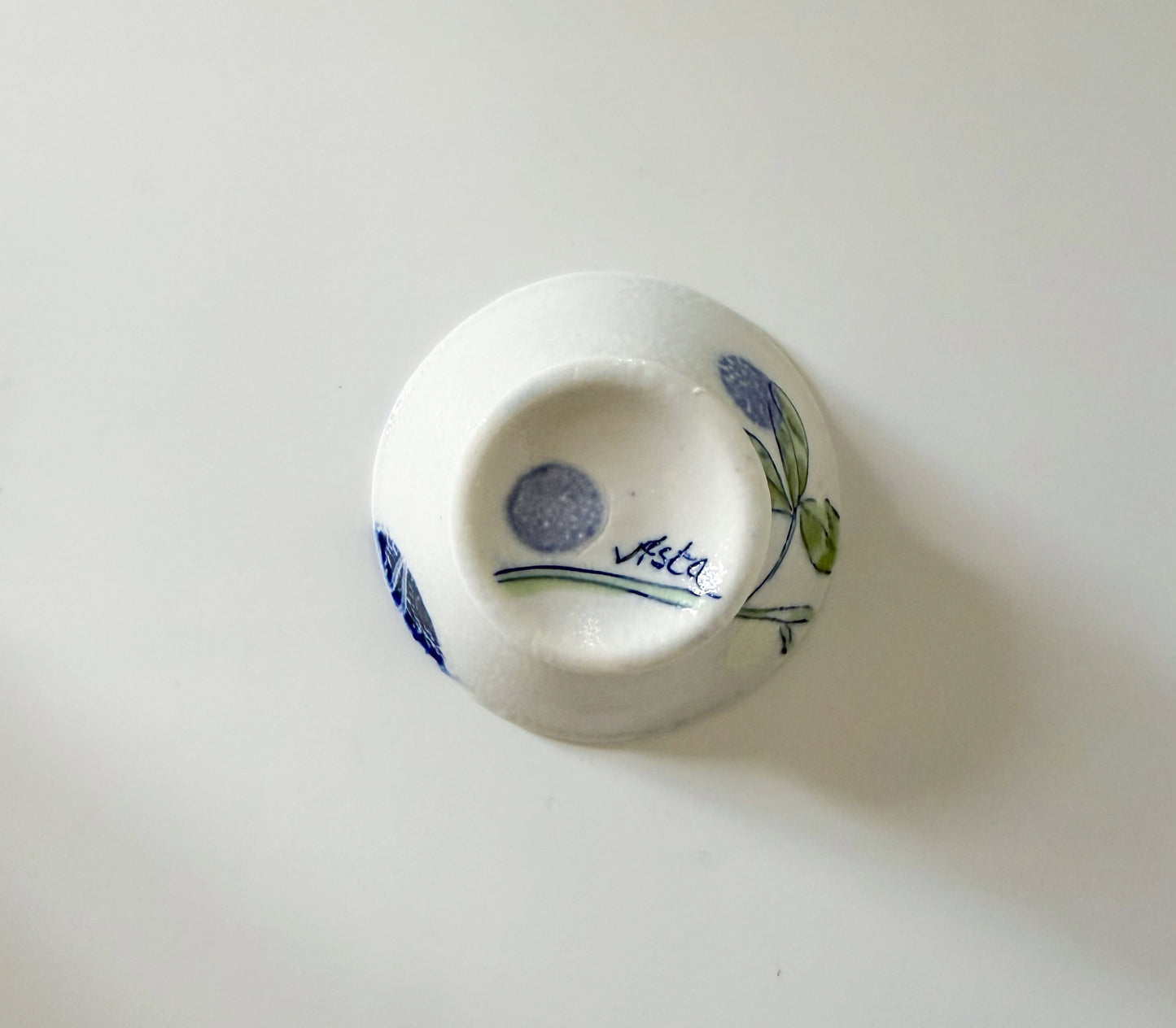 Small dish with daisies 8