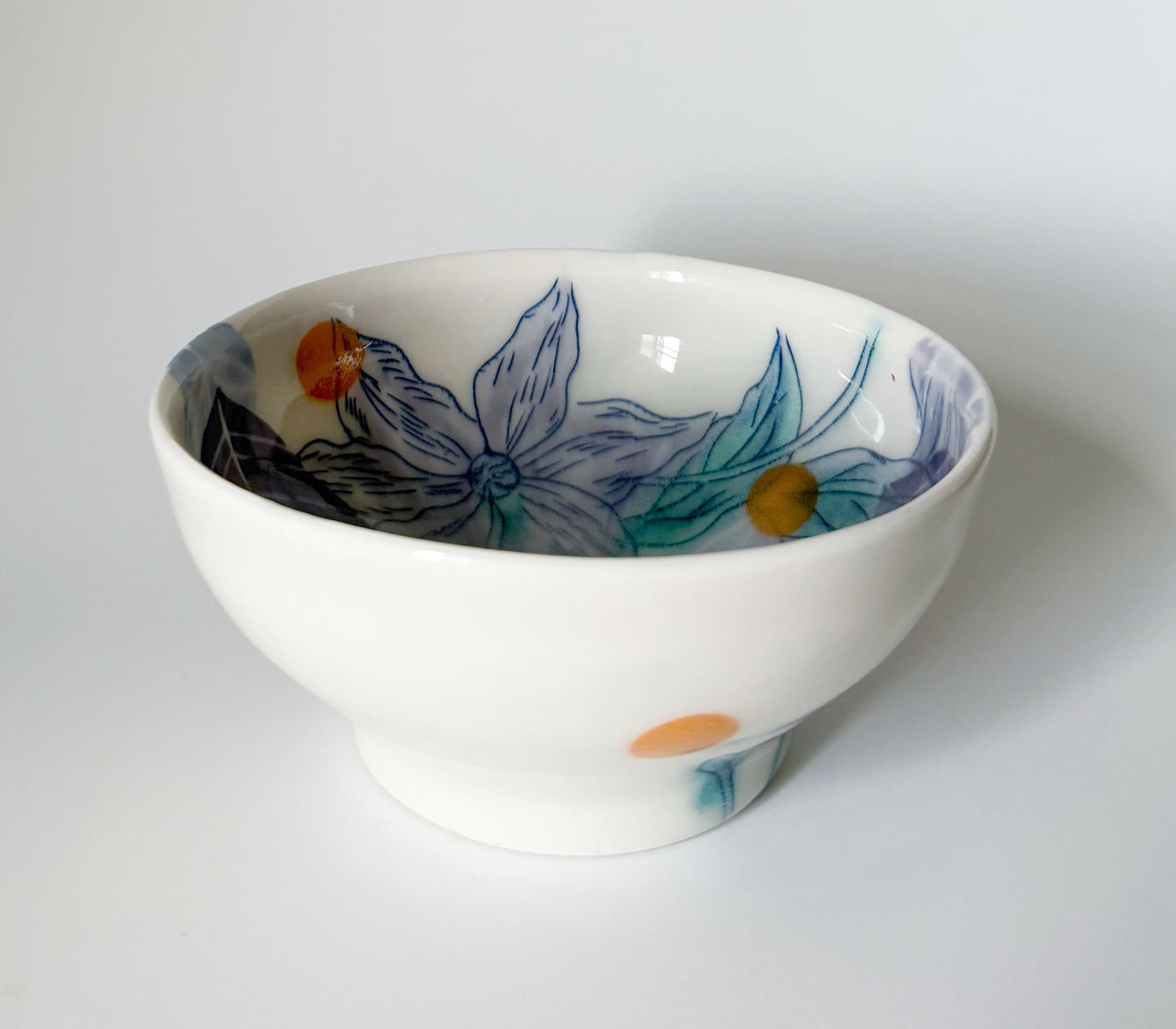 Small bowl with clematis