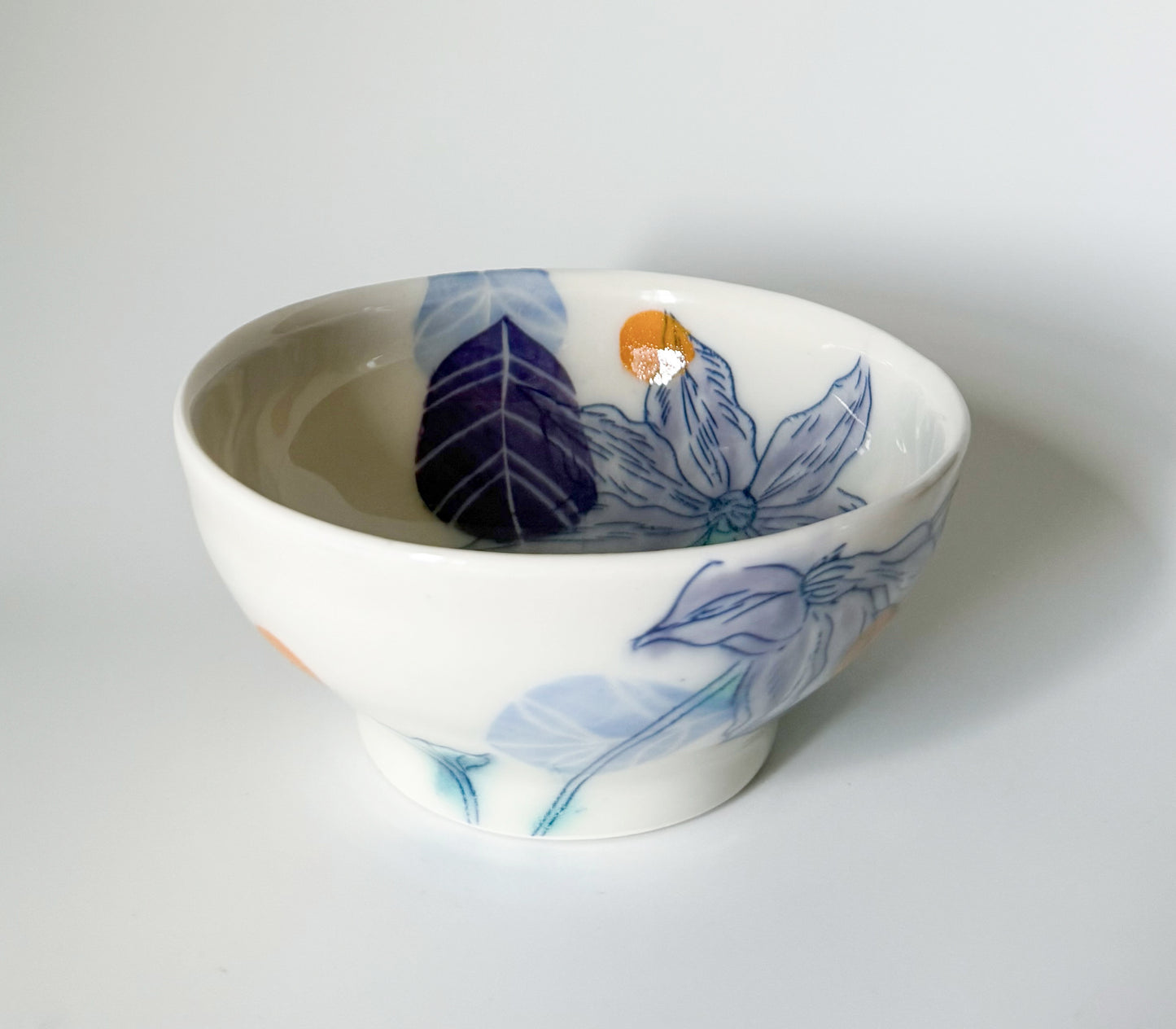 Small bowl with clematis
