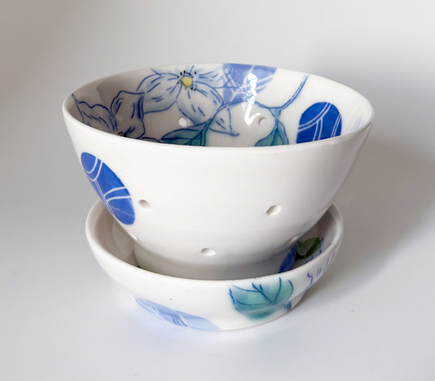 Berry bowl with dogwoods