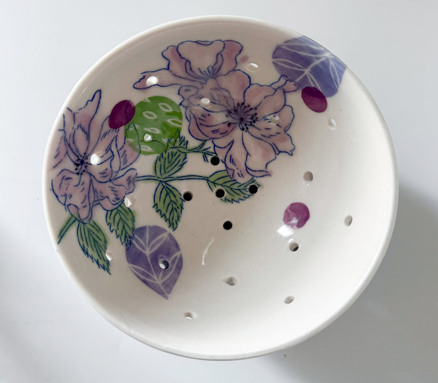 Berry bowl with roses