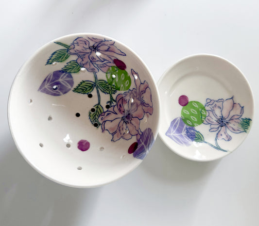 Berry bowl with roses
