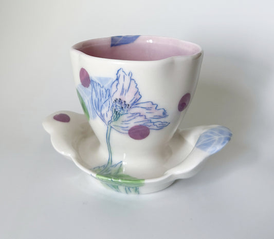 Ice cream dish with poppies