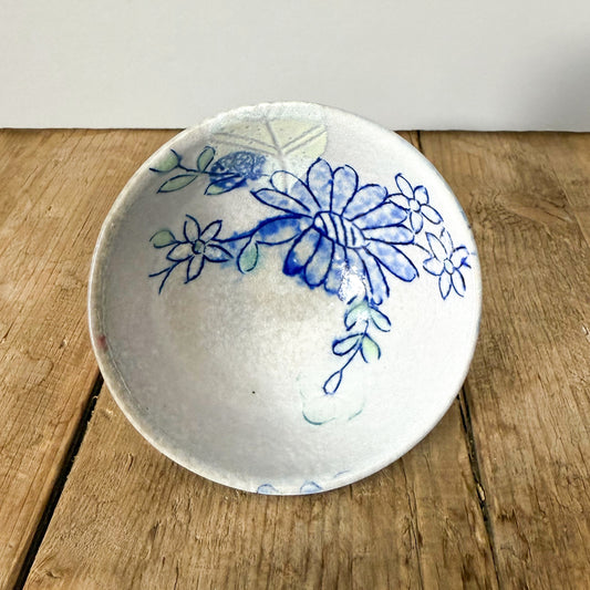 Small dish with clovers and daisies 6