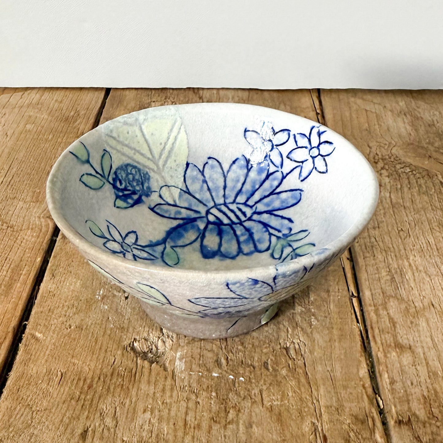 Small dish with clovers and daisies 6