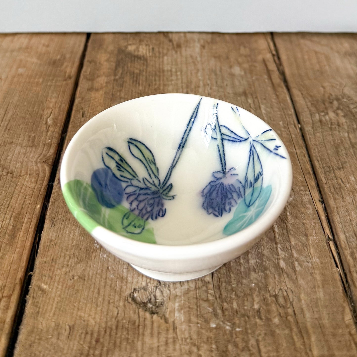 Small dish with clovers 13