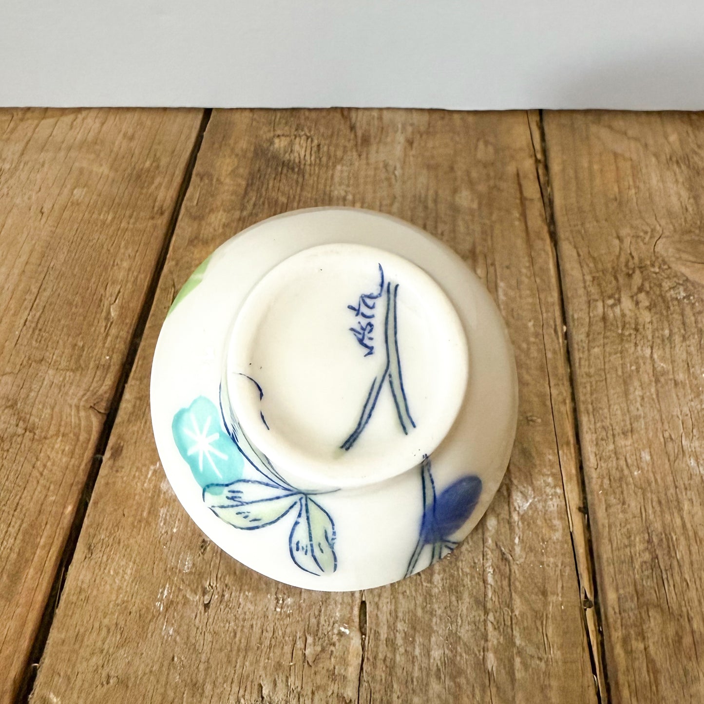 Small dish with clovers 13