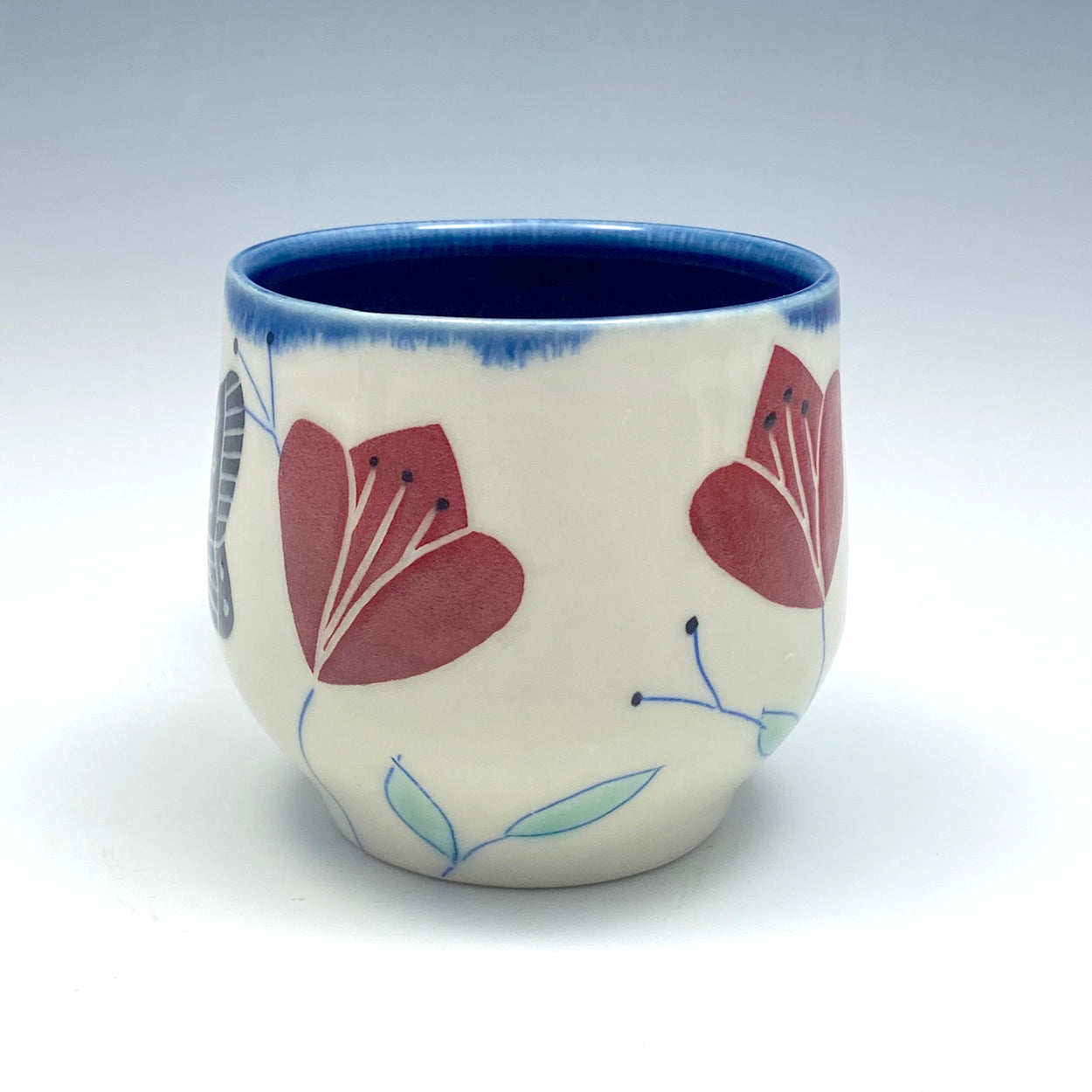 Mug with black butterflies 01
