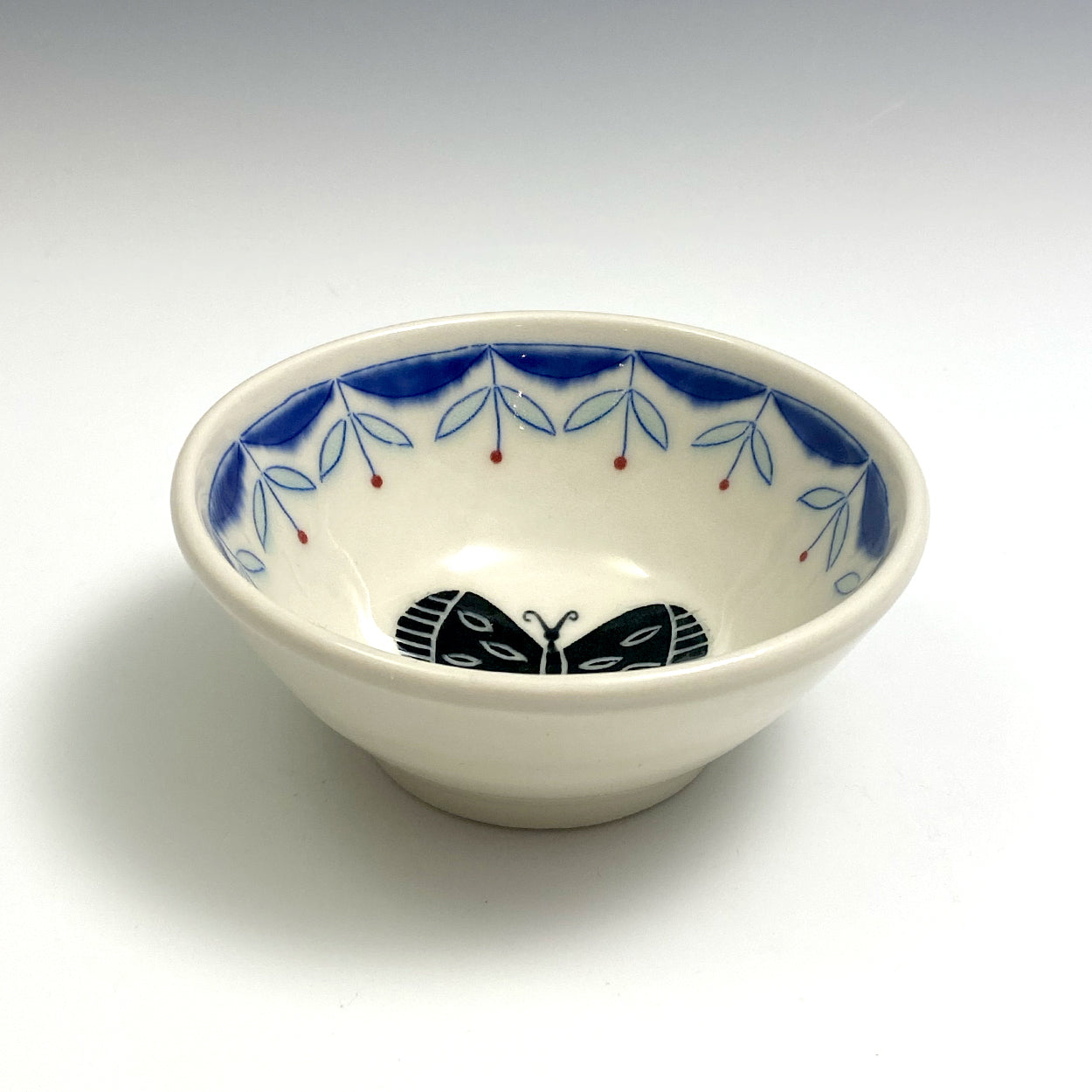 Small bowl with black butterfly  04